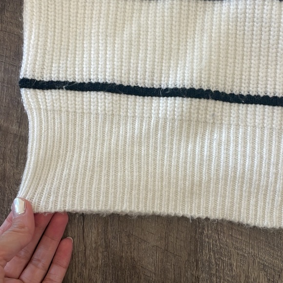 WHBM White Stripe Puff Side neck Zip Sweater, Small - Picture 6 of 8